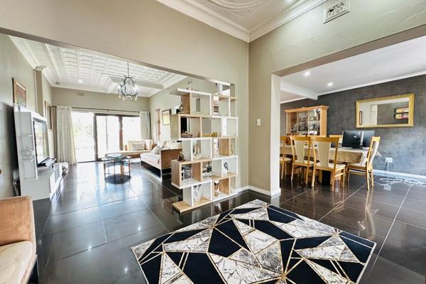 Step into luxury living in this stunning 4-bedroom, 3-bathroom haven at the prestigious top end of Auckland Park! Revel in the ...