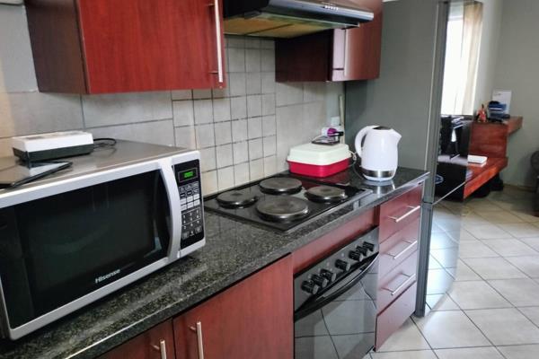 Well presented two bedroom upstairs starter unit | just move in unpack | 24 hour ...