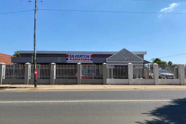 Unlock the potential of your business with this exceptional 850 sqm building nestled on a generous 1276 sqm stand. Strategically ...