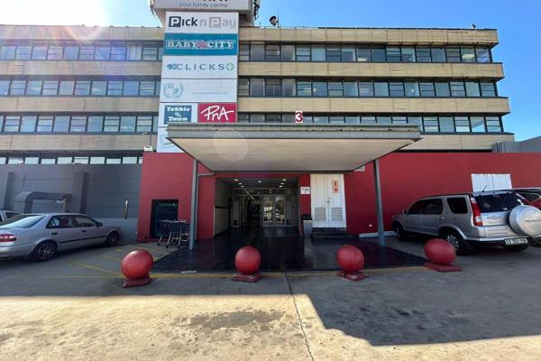 Neat and spacious commercial unit measuring 284sqm available immediately for occupation. ...