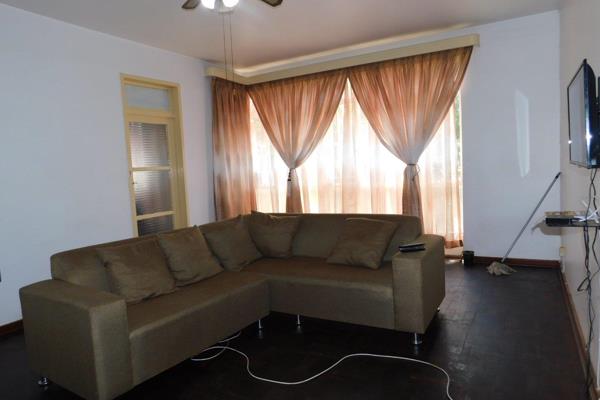 Spacious  three bedroom apartment available for females at Northwards, this main bedroom ...