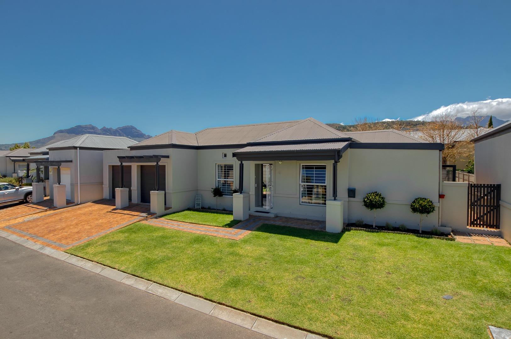 Property and houses to rent in Somerset West Somerset West Property