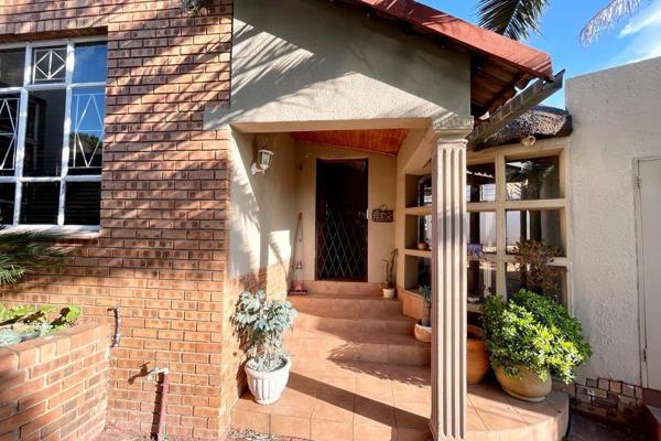 Hot new listing that has just hit the market in Secunda.  Looking for a spacious four bedroom home??  Then this is it!!

This house has ...