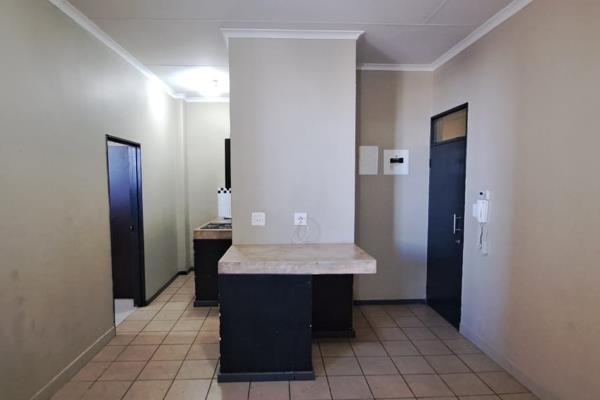 Great investment opportunity in Braamfontein! 


The unit is currently occupied by a tenant, upon registration the new owner may ...