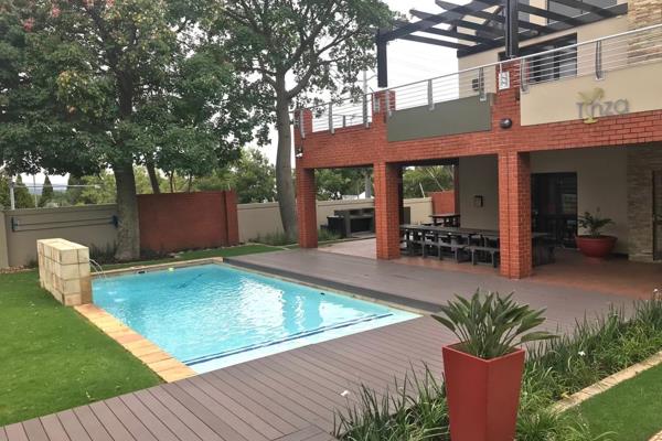 Location is absolutely key to this stunning loft apartment in the heart of Lonehill at a fantastic price

Specification of this loft is ...