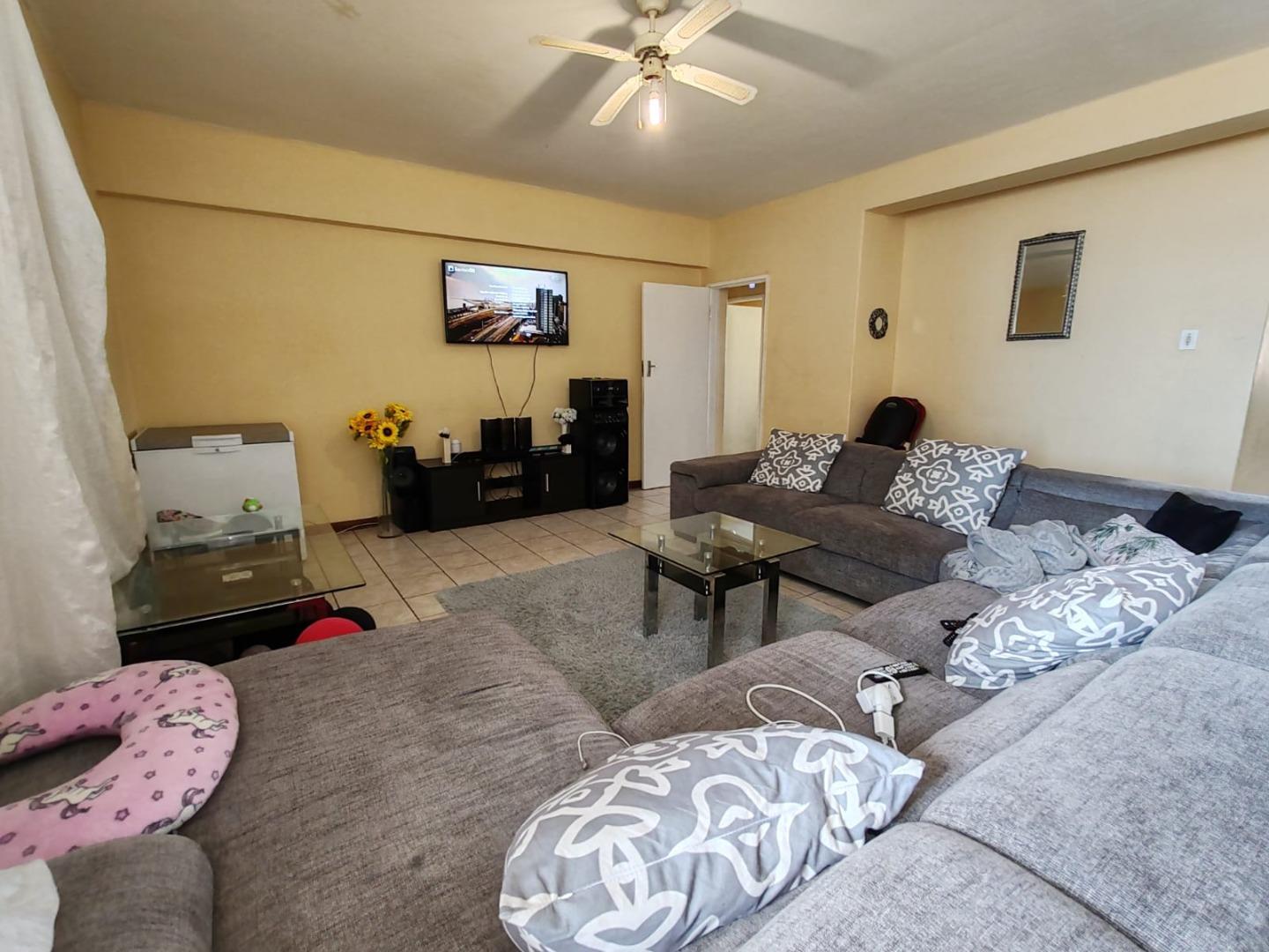 North End, Port Elizabeth Property Apartments / flats for sale in