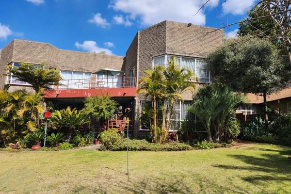 This property has a lot to offer!
Clear on ITC a must

It is situated close to all major shopping centres, hospitals, and medical ...