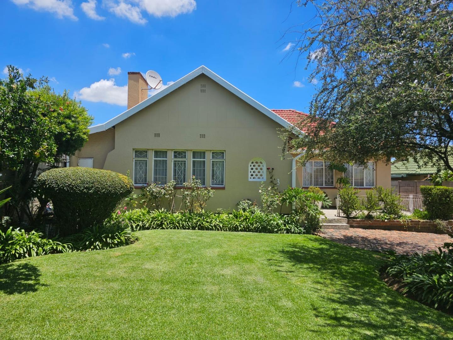 3 Bedroom House for sale in Regents Park P24113870374