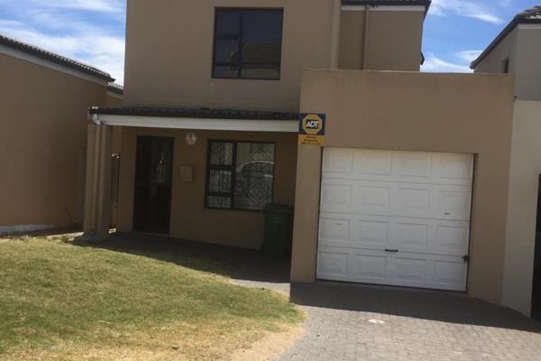 This 3 bedroom duplex is situated in a popular central security complex, It is walking ...