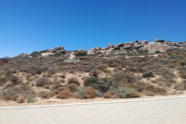 Spacious plot for sale with a stunning view

This upward sloped stand with size 470m2 ...