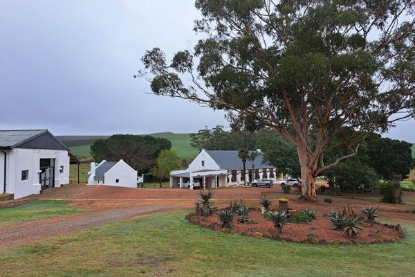 Dual mandate.
This 395,6663 ha guest farm is situated 9 km west of Riversdale. It&#39;s not every day such kind of property comes on ...