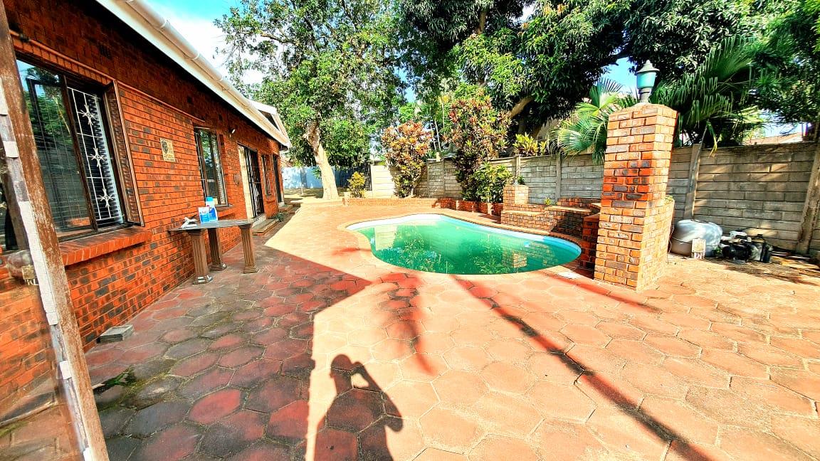 3 Bedroom House for sale in Veld En Vlei 71 Honey Suckle P24113873286