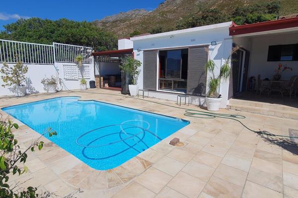 Ideal for 2 or 3 couples of no more that 6 people to share the rental - 3 Bedroom House to Rent in Mountainside - &#160;If you working ...