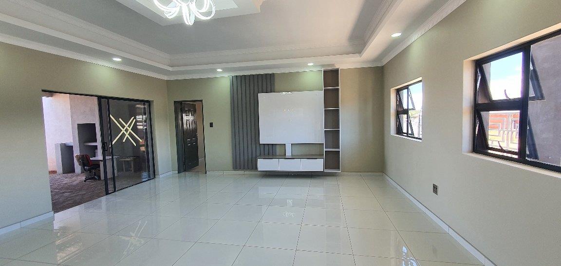 Property and houses for sale in Kimberley : Kimberley Property ... - Penthouse With Private Dance Studio For Sale