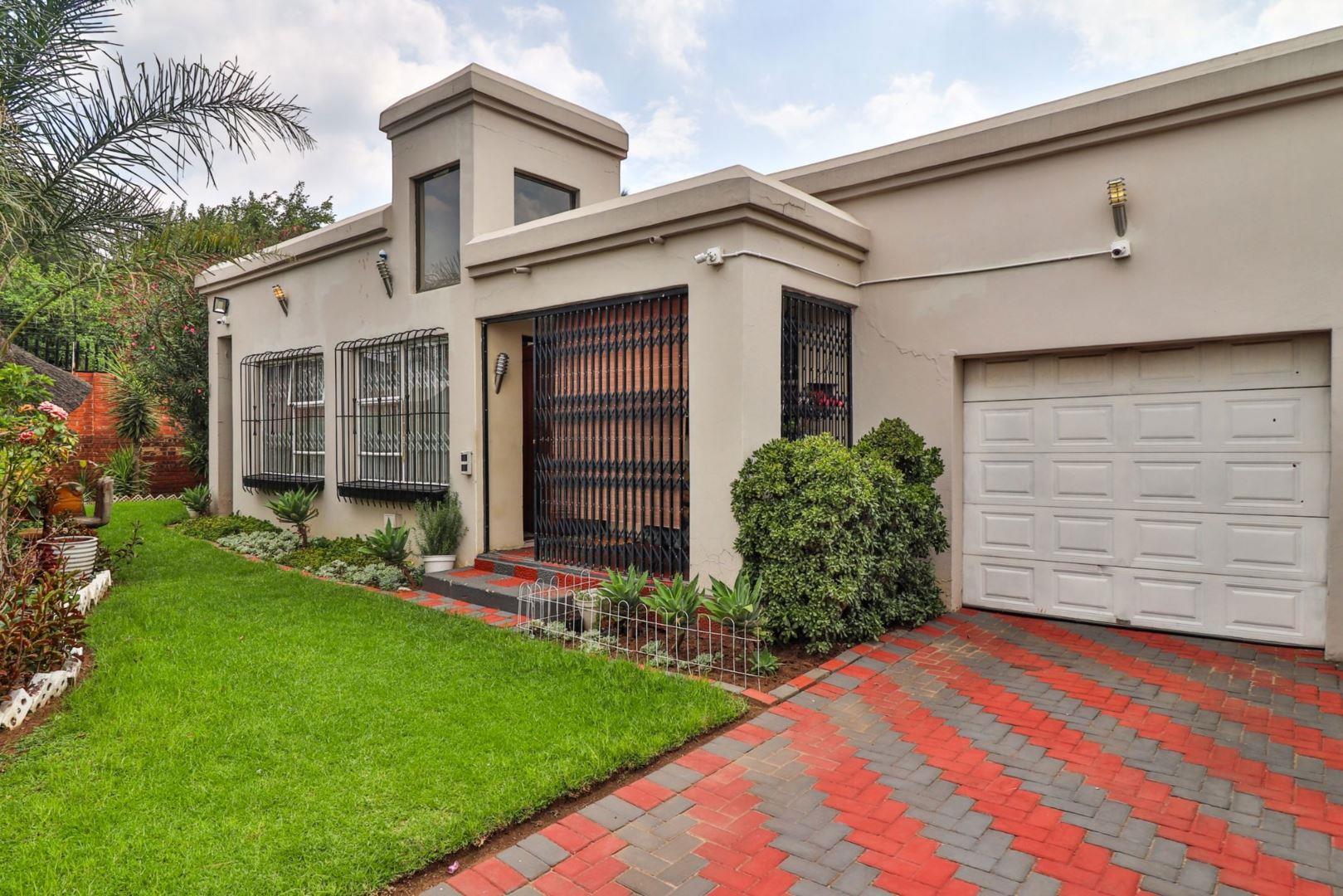 3 Bedroom House for sale in Eldorado Park 135 Boekenhout Crescent