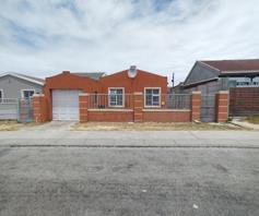 House for sale in Strandfontein