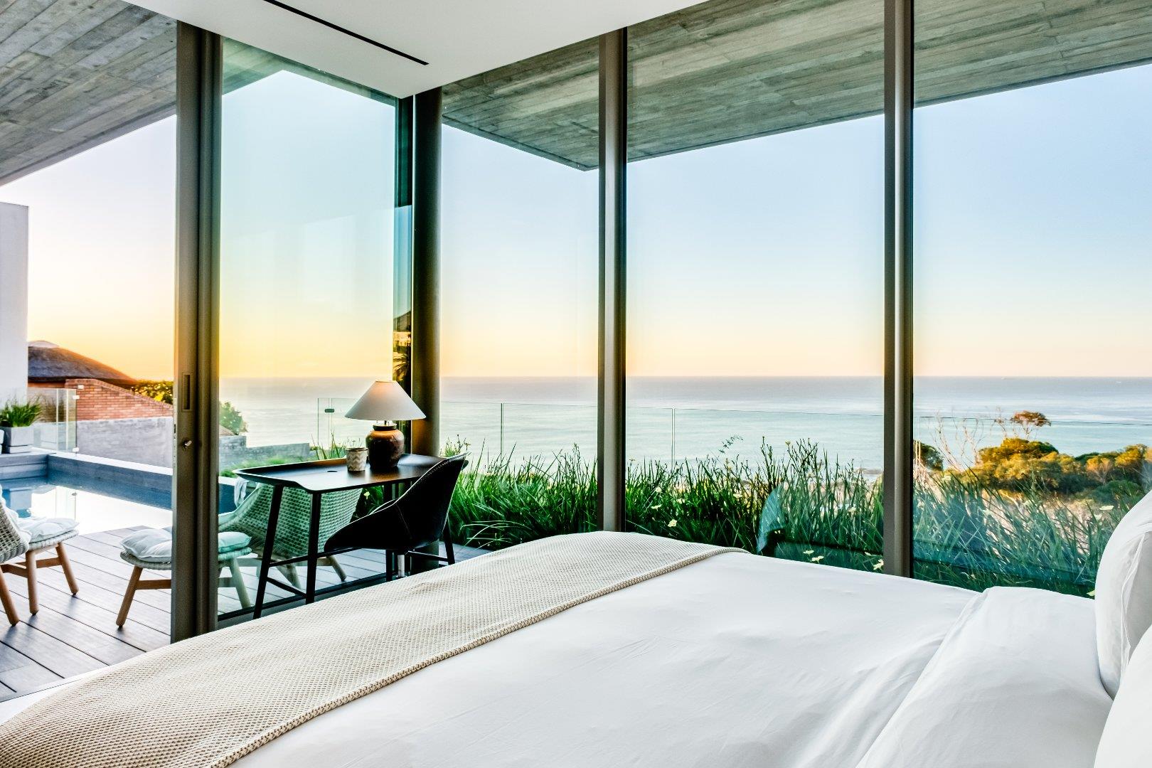 Photo of 6 Bedroom House to rent in Camps Bay