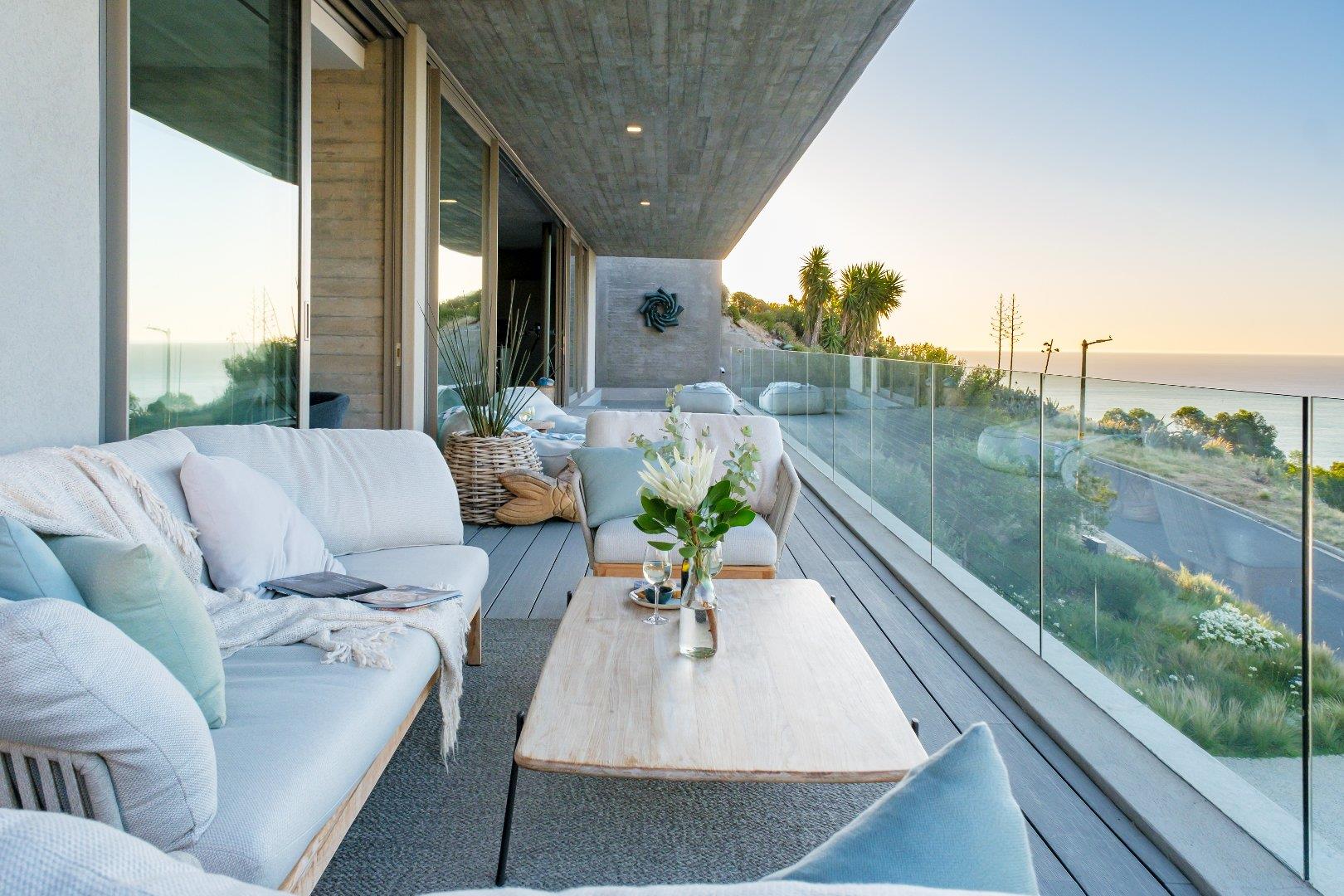 Photo of 6 Bedroom House to rent in Camps Bay