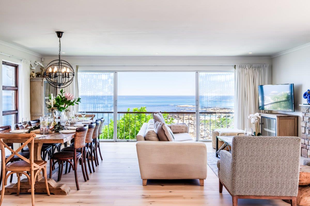 Photo of 5 Bedroom House to rent in Camps Bay