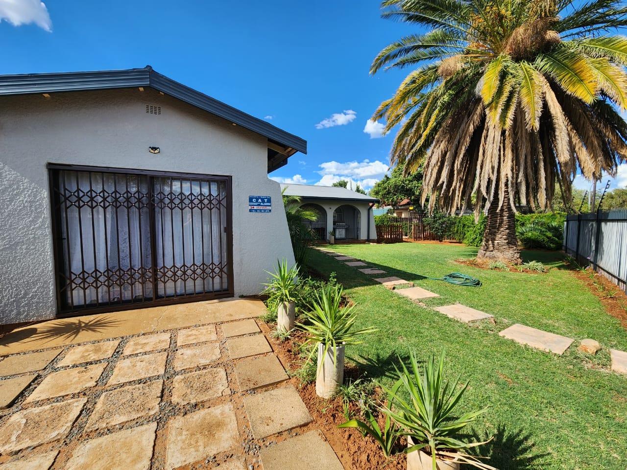 4 Bedroom House for sale in Carters Glen P24113884209