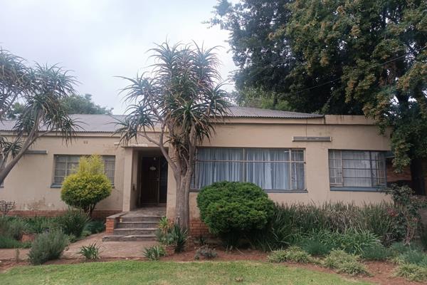 A spacious house with a cottage!

Nest in well in this well looked after home in Delville, Germiston. Offering a spacious garden ...