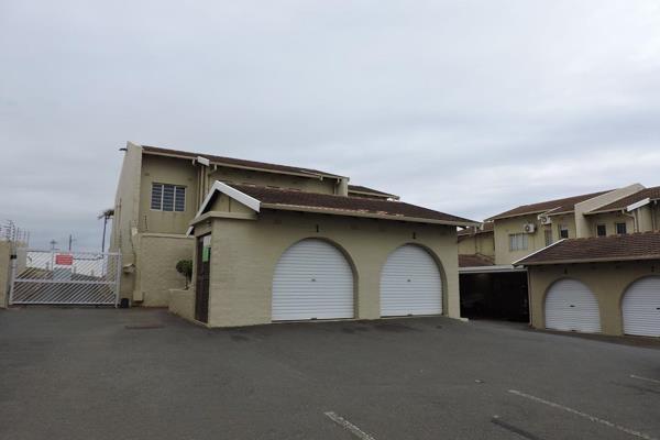 Pet friendly duplex, on the beach.

Want to start your own life, or downscale because the birds left the nest, but you are still too ...