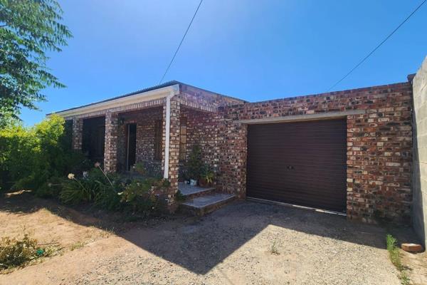 3 bedroom house for sale 

Step into this gorgeous 3 bedroom home with many potential.
This house gives you the opportunity to make it ...