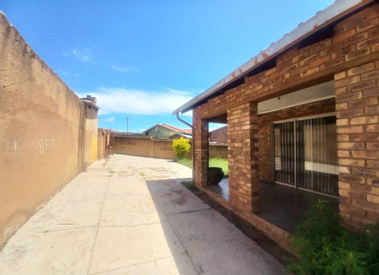 3 Bedroom House for sale in Morula View - P24-113888721