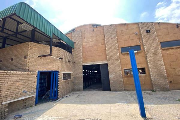 Exceptionally neat and spacious industrial facility measuring 1,400sqm available ...