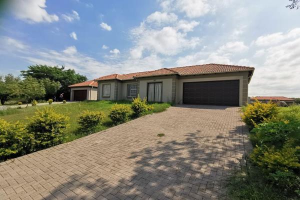 SAFE AND SECURE LIVING IN AN ECO ESTATE

Introducing a stunning property that offers comfort and security. Tucked away in an estate ...