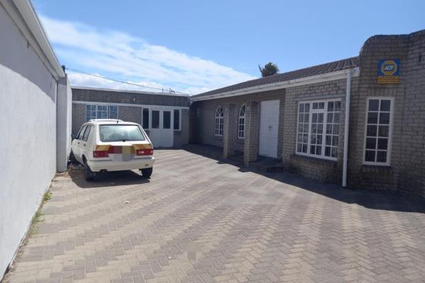 This tranquility of this property can belong to you. Come and make a offer on this property that consists of 5 bedrooms  main has a on ...