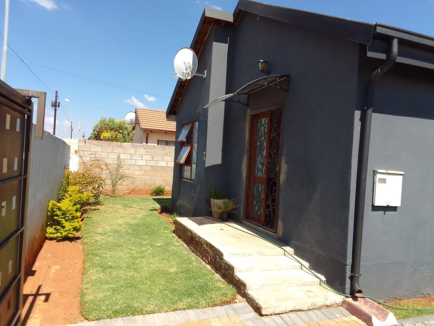 Dobsonville Property Houses for sale in Dobsonville