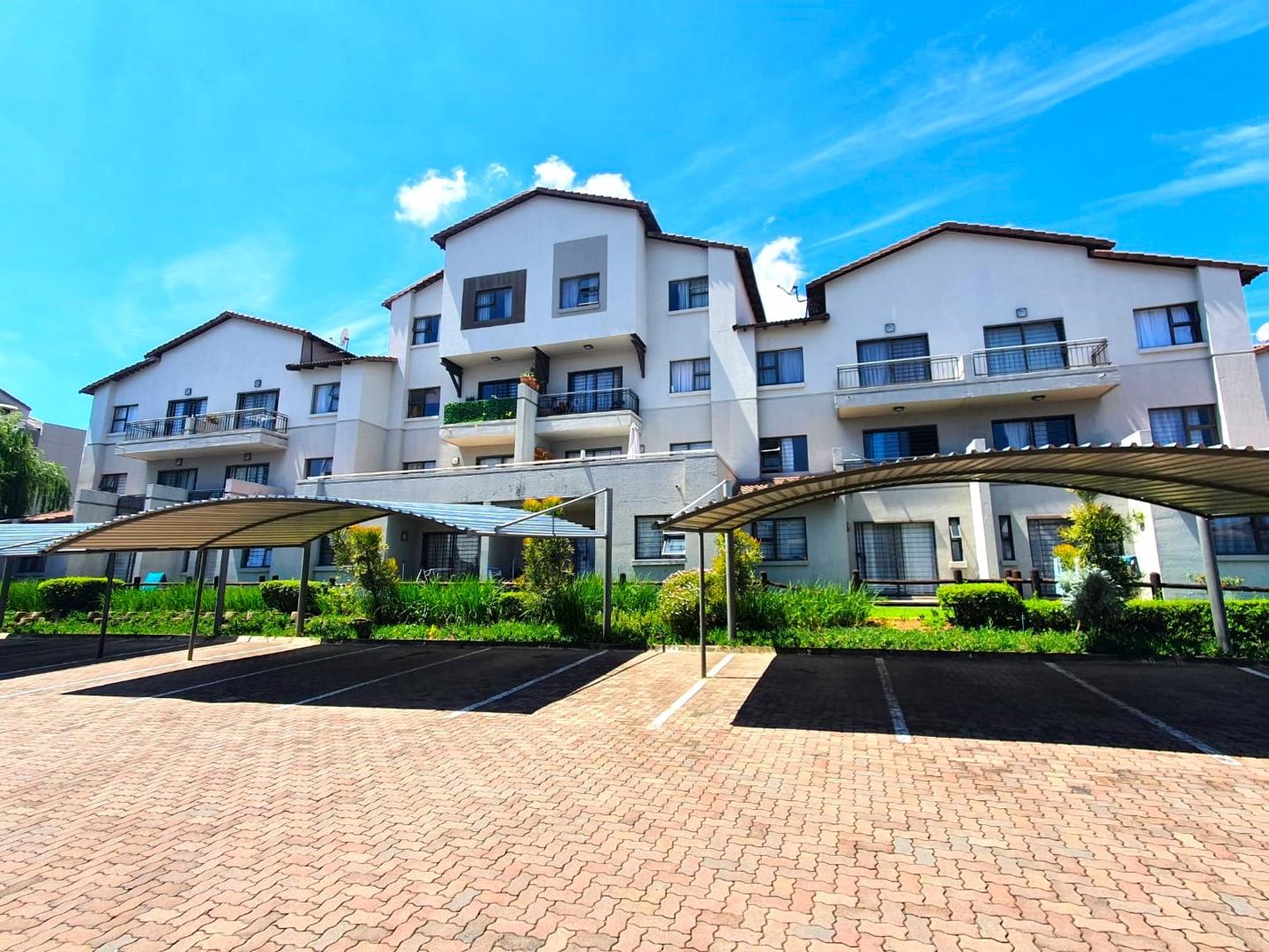 2 Bedroom Apartment / flat for sale in Sunninghill 58, 82 Leeuwkop