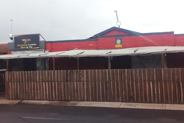 This perfectly positioned investment property in Kwanoxolo/Bloemendal has everything you need in a liquor outlet business e.g. benches; ...