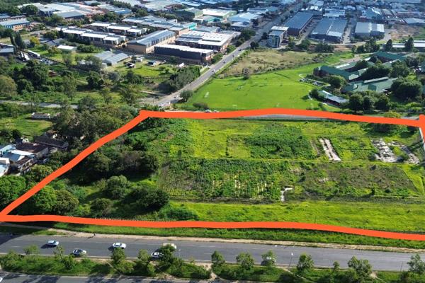 What a stunning prime piece of vacant land in Laser Park. 

This prime property is located on Beyers Naude directly opposite the ...