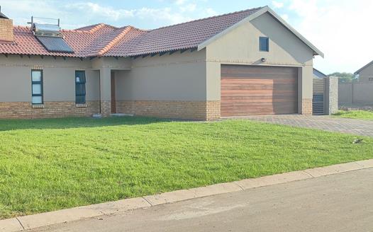 3 Bedroom House for sale in Hexrivier Lifestyle Estate