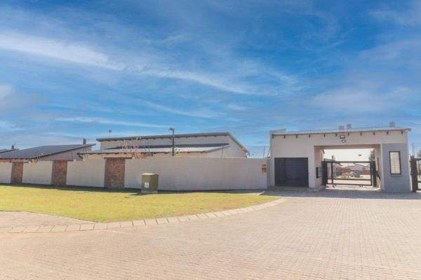 Immaculate Pomona cluster at R 12 500 pm .Close to the new family fitness gym and ...