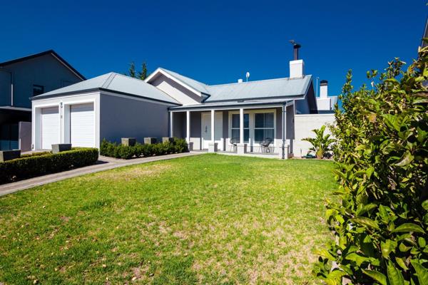 Fairtrees Estate

Welcome to this spacious 4-bedroom, 2-bathroom family home nestled in the sought after Fairtrees Security Estate. ...