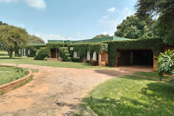 House Mouse Properties is excited to present this exceptional property of some 8,5 ha ...