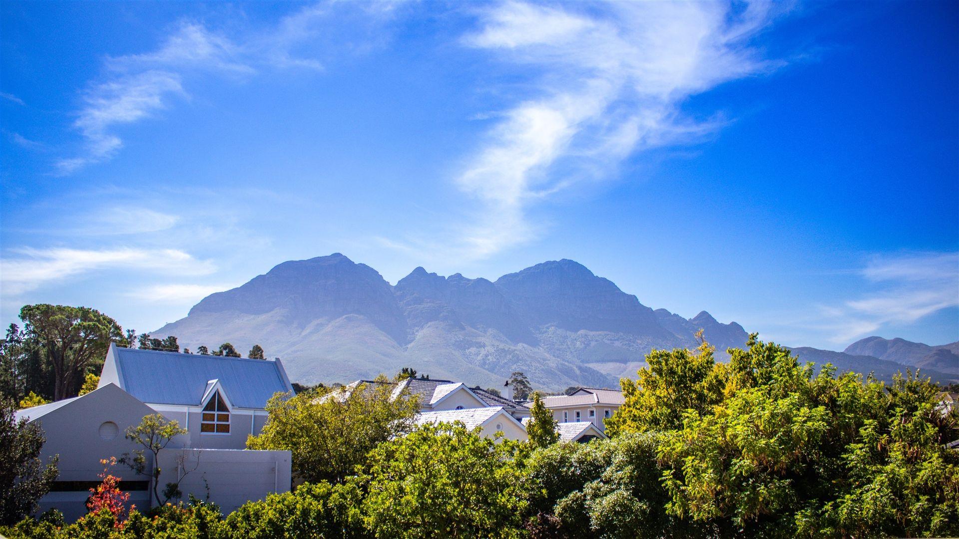 Photo of 3 Bedroom House to rent in Erinvale Golf Estate