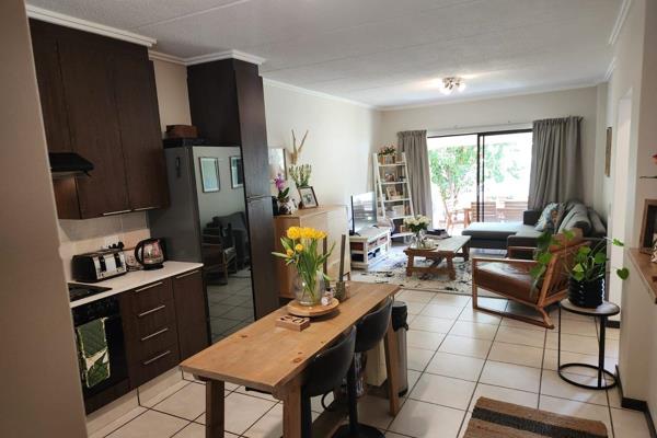 Immaculate condition. Open-plan living area made up of the dining room and lounge, opening out onto a covered patio and lovely large ...