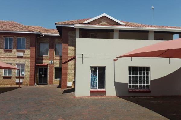 Lovely office of 100m2 in small complex just off Voortrekker Road. Ground floor unit with open reception area and 2 offices. The office ...