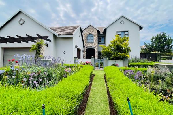 Exceptional bespoke double story family home with solid wood herring bone design floors, gourmet kitchen with a breakfast nook ...