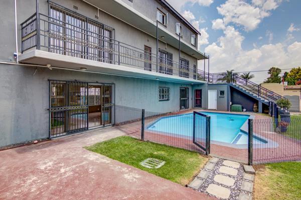 Discover Distinctive Living at Our Exclusive Residence!

Embrace a life of comfort and ...