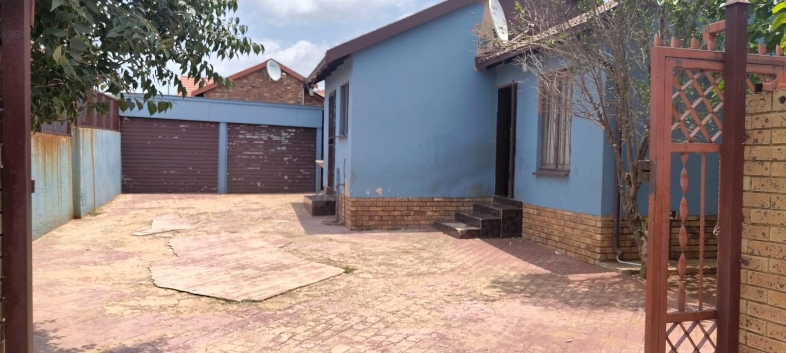3 Bedroom House for sale in Philip Nel Park P24113917091