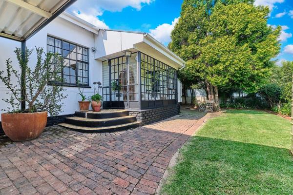 On Show By Appointment Sunday 27 October 14:00 - 16:00.  Kindly contact agent to confirm a viewing time. 
A renovated, beautiful home ...