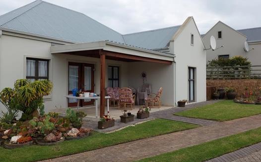 2 Bedroom House for sale in Kraaibosch Country Estate