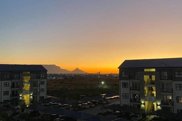 1 bed, 1 bathroom with balcony in the up-market Fynbos lifestyle estate to rent. This ...