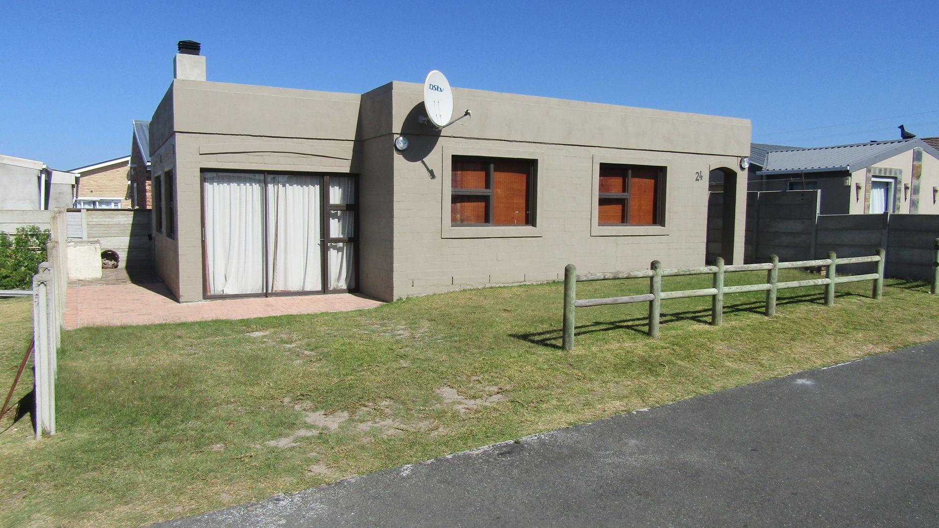 2 Bedroom House for sale in Pearly Beach 24 Dageraad P24113922717