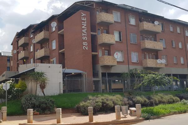 Bachelor apartment at 28 Stanley 
For Sale
R379 000
Current rental R5000
Levy R1 ...